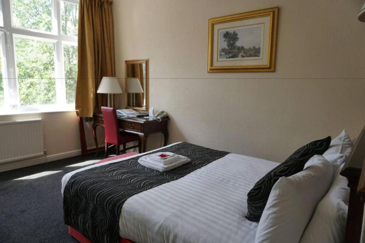 Broadfield Park Hotel Rochdale Exteriör bild